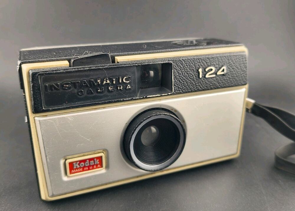 Vintage Kodak Instamatic 124 126 Film Camera - Mechanical Shutter Works